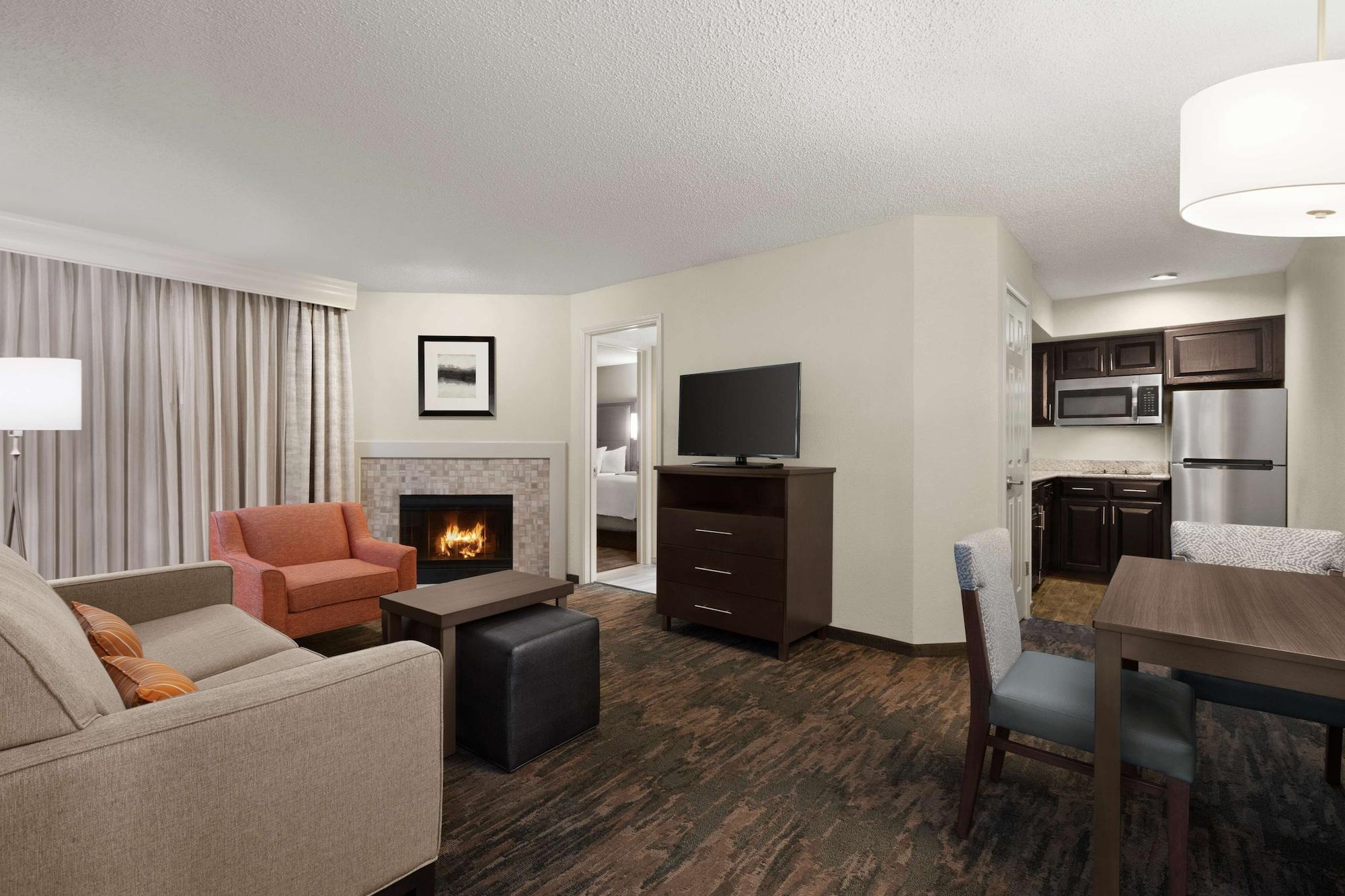Addison Suites Exterior photo
